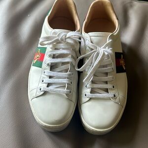 Gucci embroidered platform sneaker